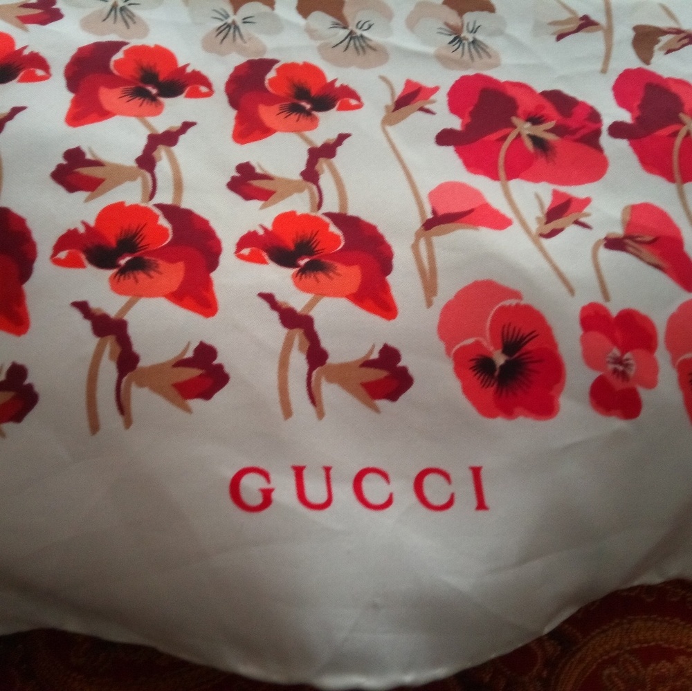 Gucci silk scarf